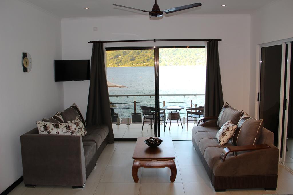 Surfers Cove Apartments Bel Ombre Buitenkant foto