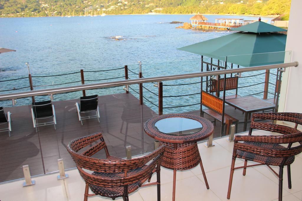 Surfers Cove Apartments Bel Ombre Buitenkant foto